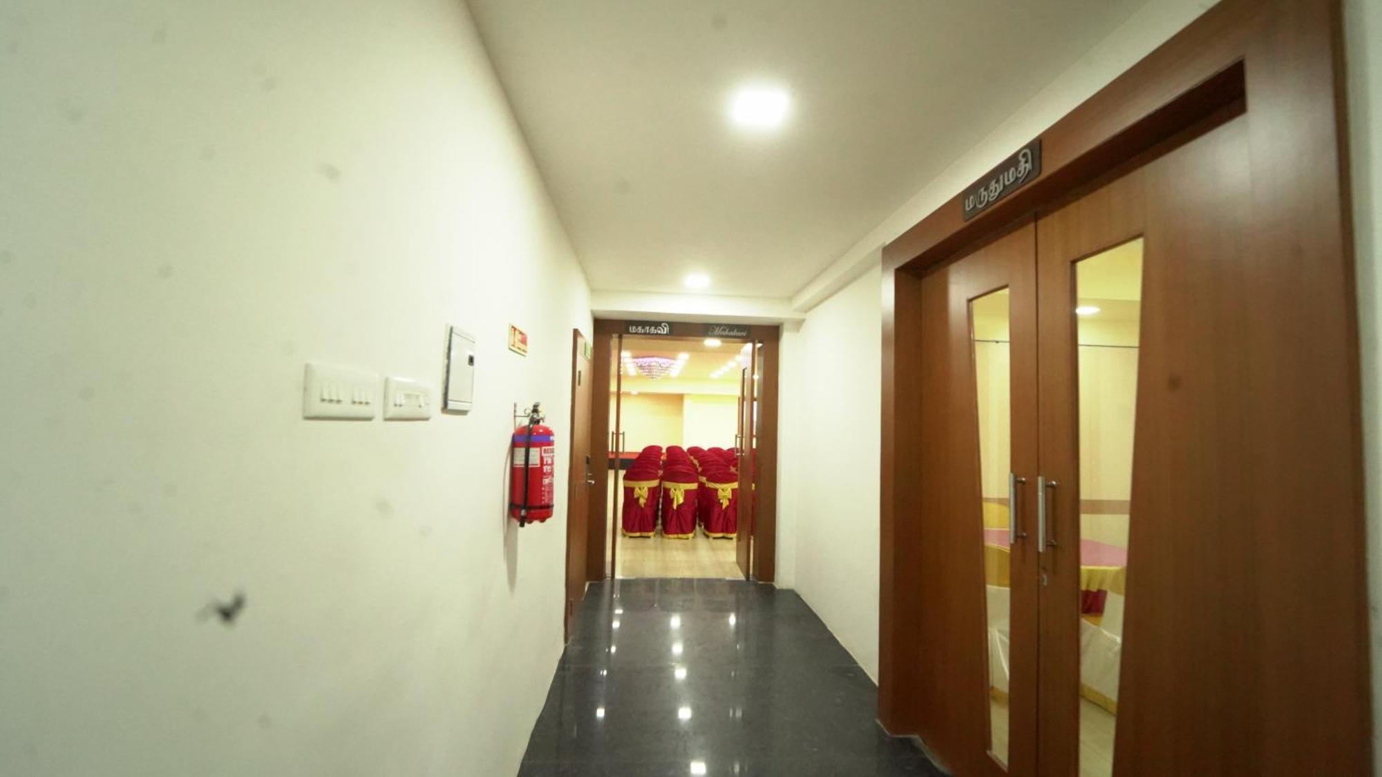 Kfour Apartment & Hotels Private Limited Madurai Extérieur photo